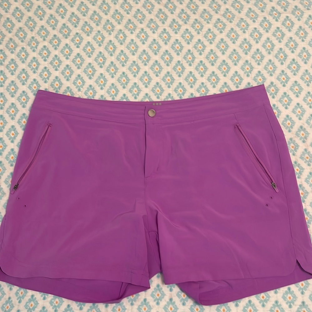 Title Nine Rogue Shorts sz 12